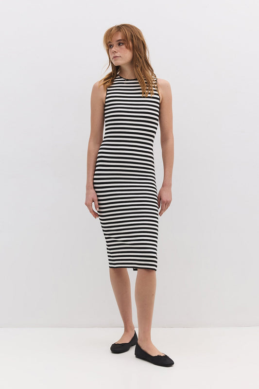 Midikleid mit Schlitz