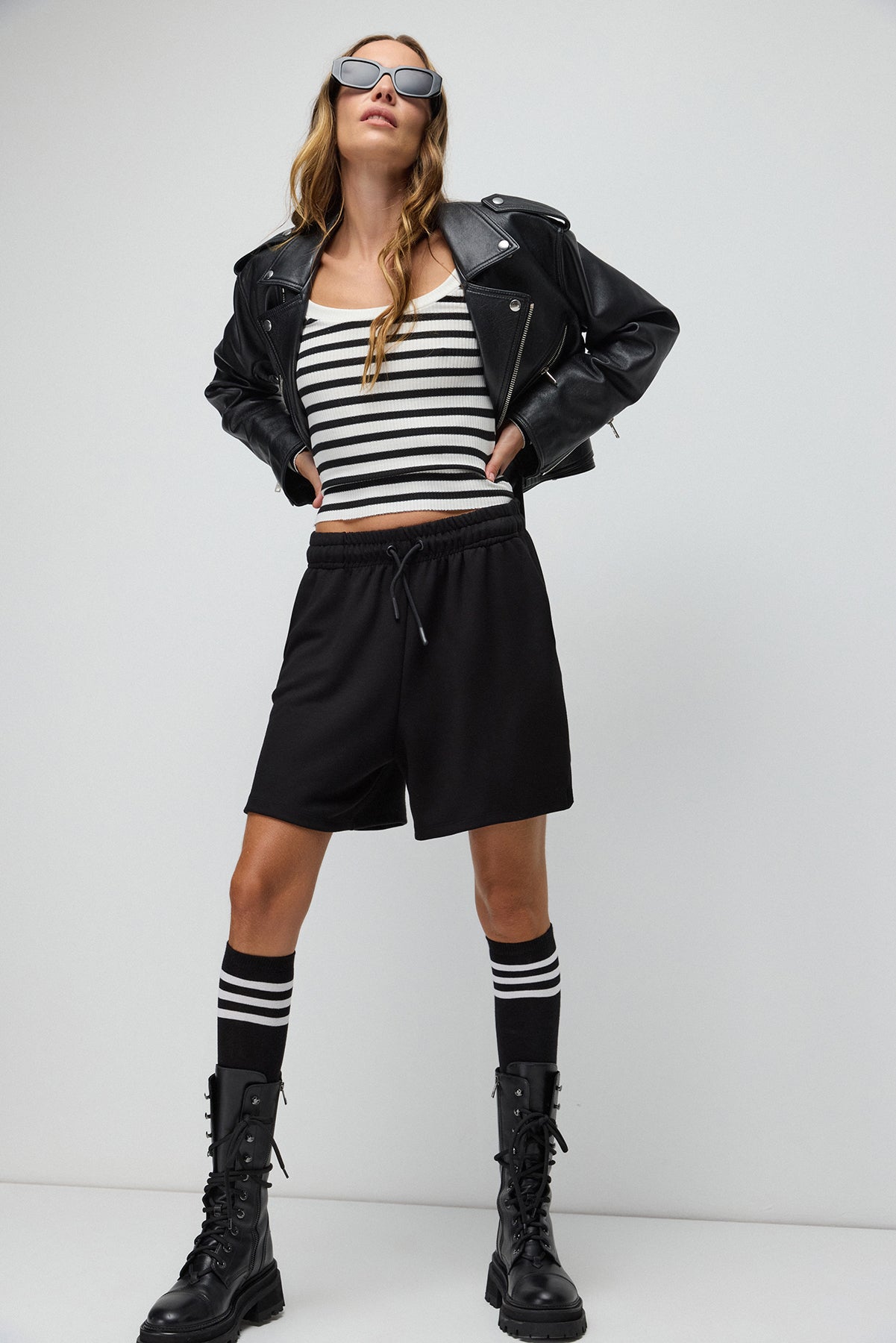 Bermuda-Shorts mit weicher Textur