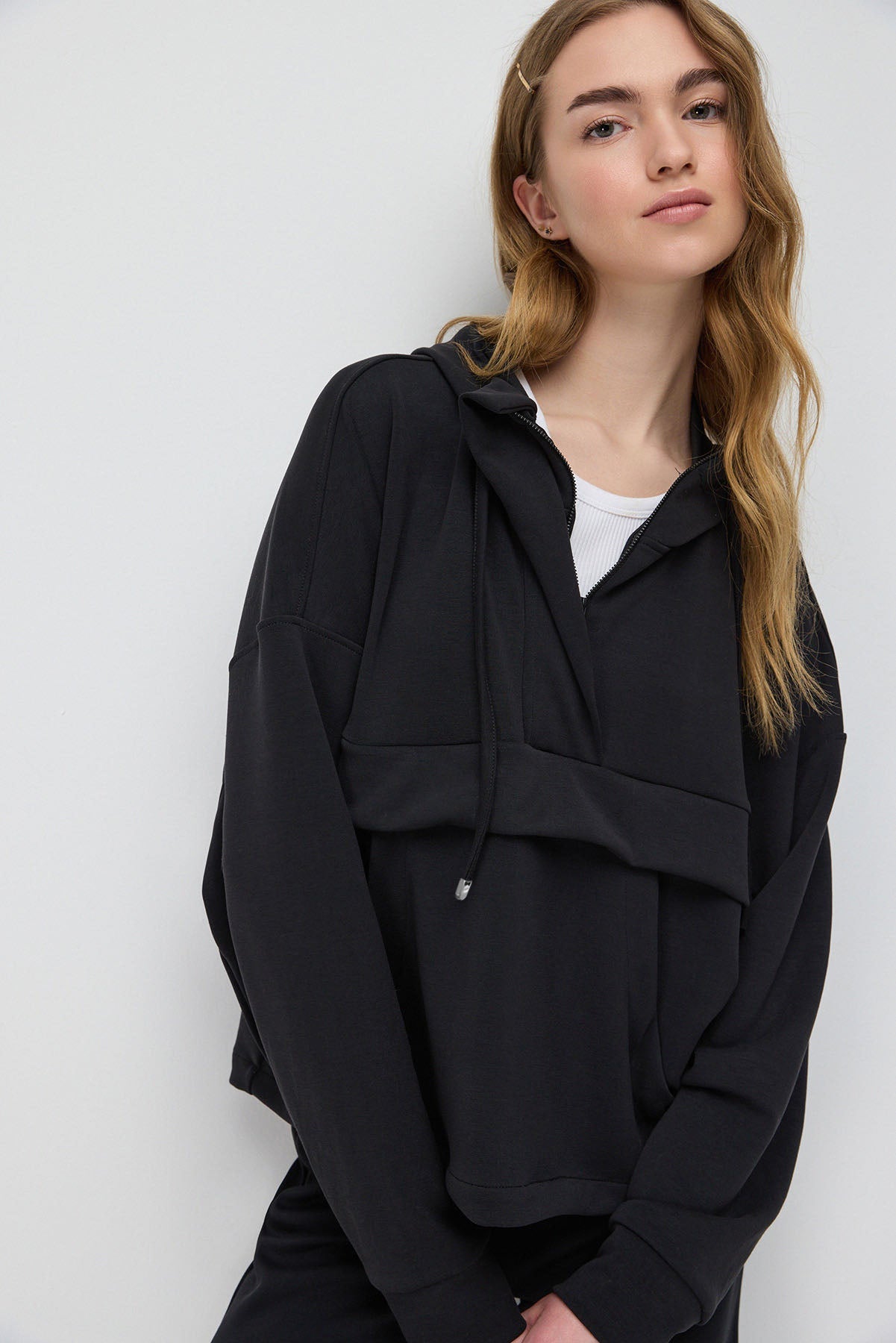 Sweatshirt mit Taschen und halbem Reißverschluss