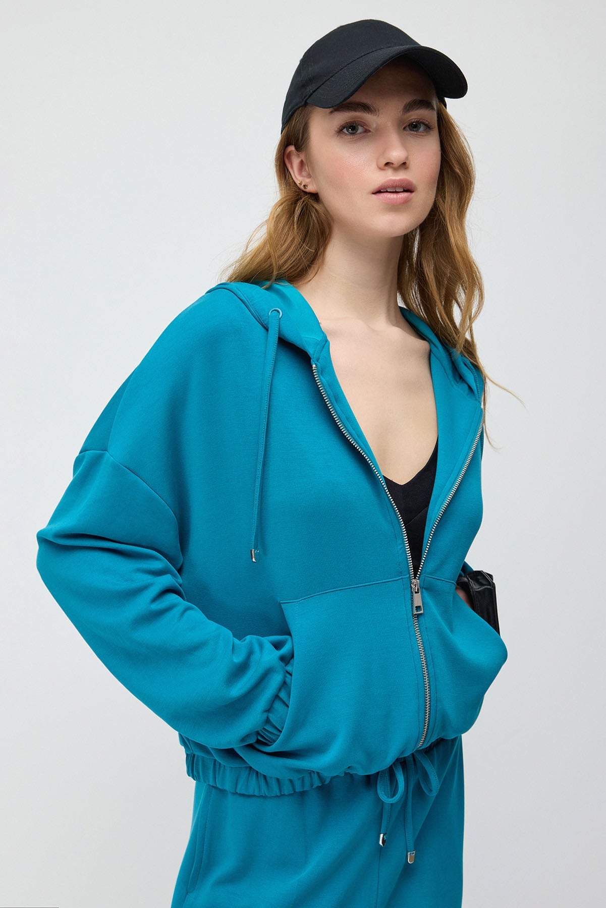 Kurze Jacke mit Reißverschluss