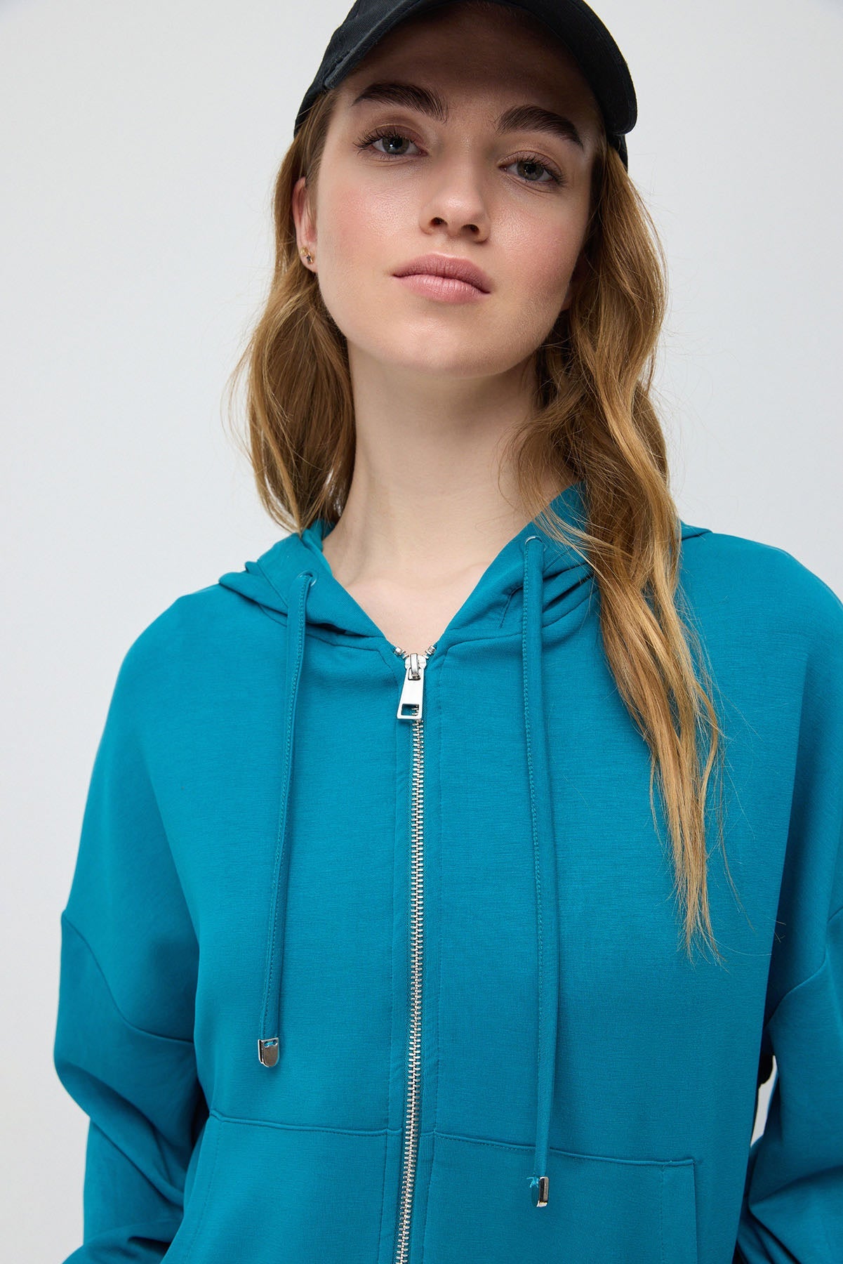 Kurze Jacke mit Reißverschluss
