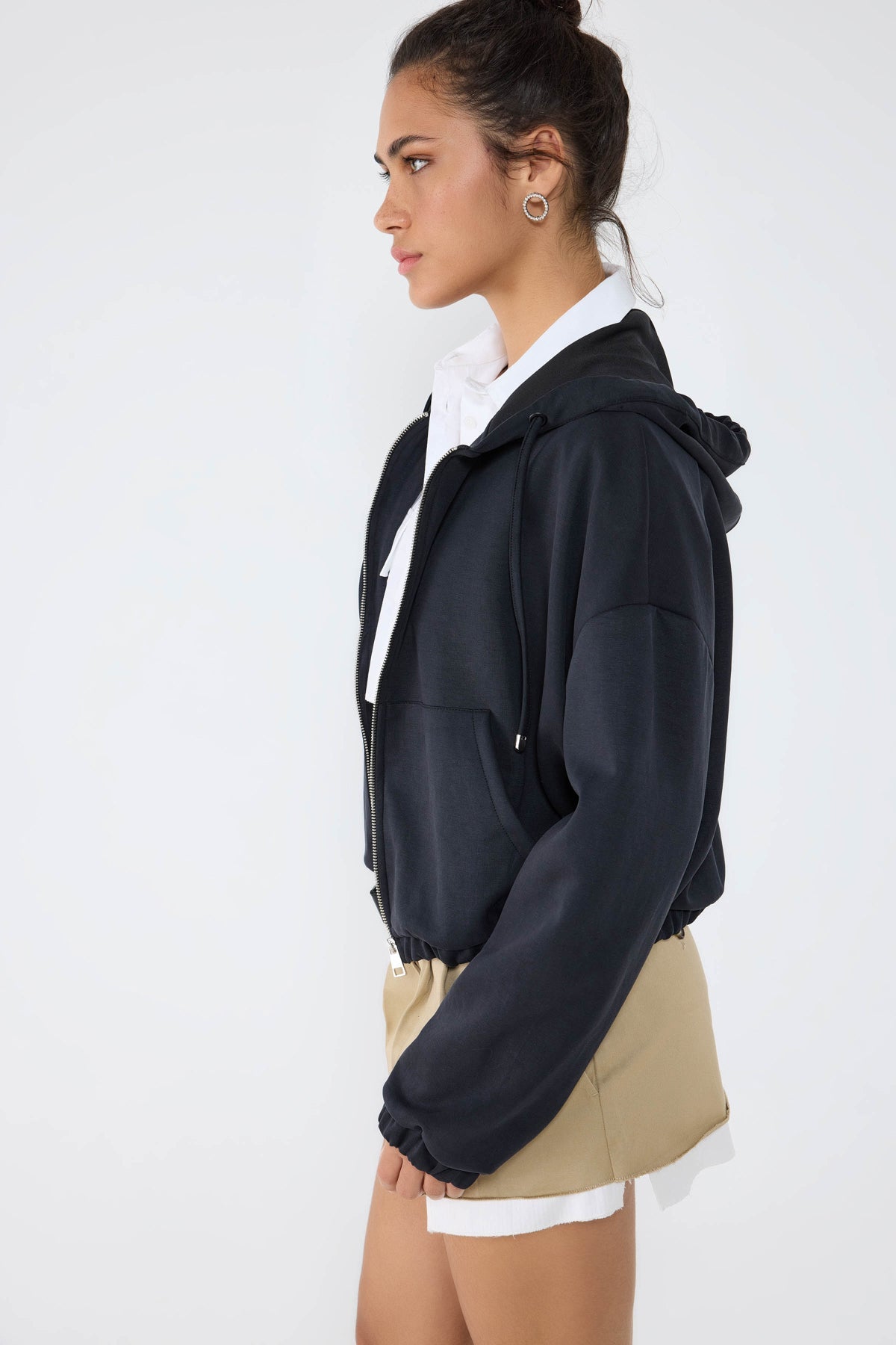 Kurzes Sweatshirt mit weichem, strukturiertem Reißverschluss