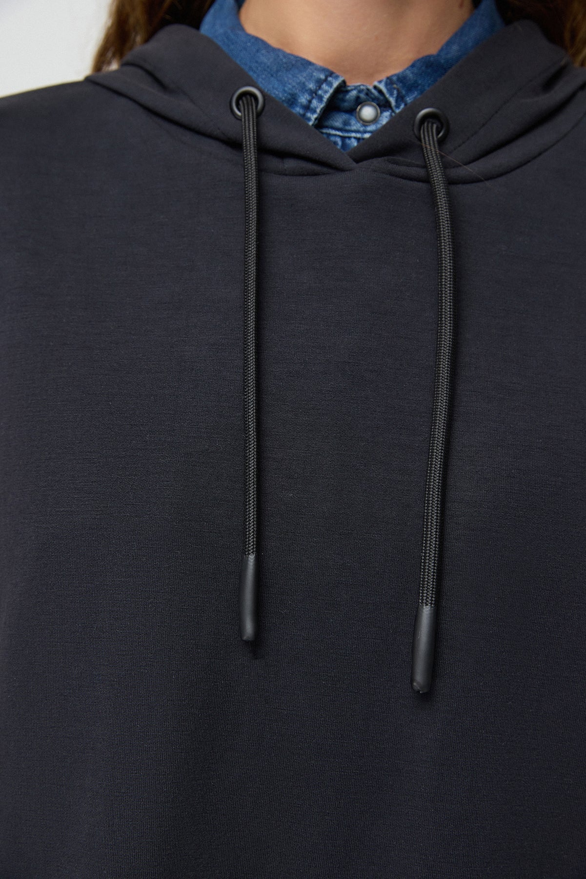Kurzarm-Sweatshirt mit weicher Textur und Kapuze