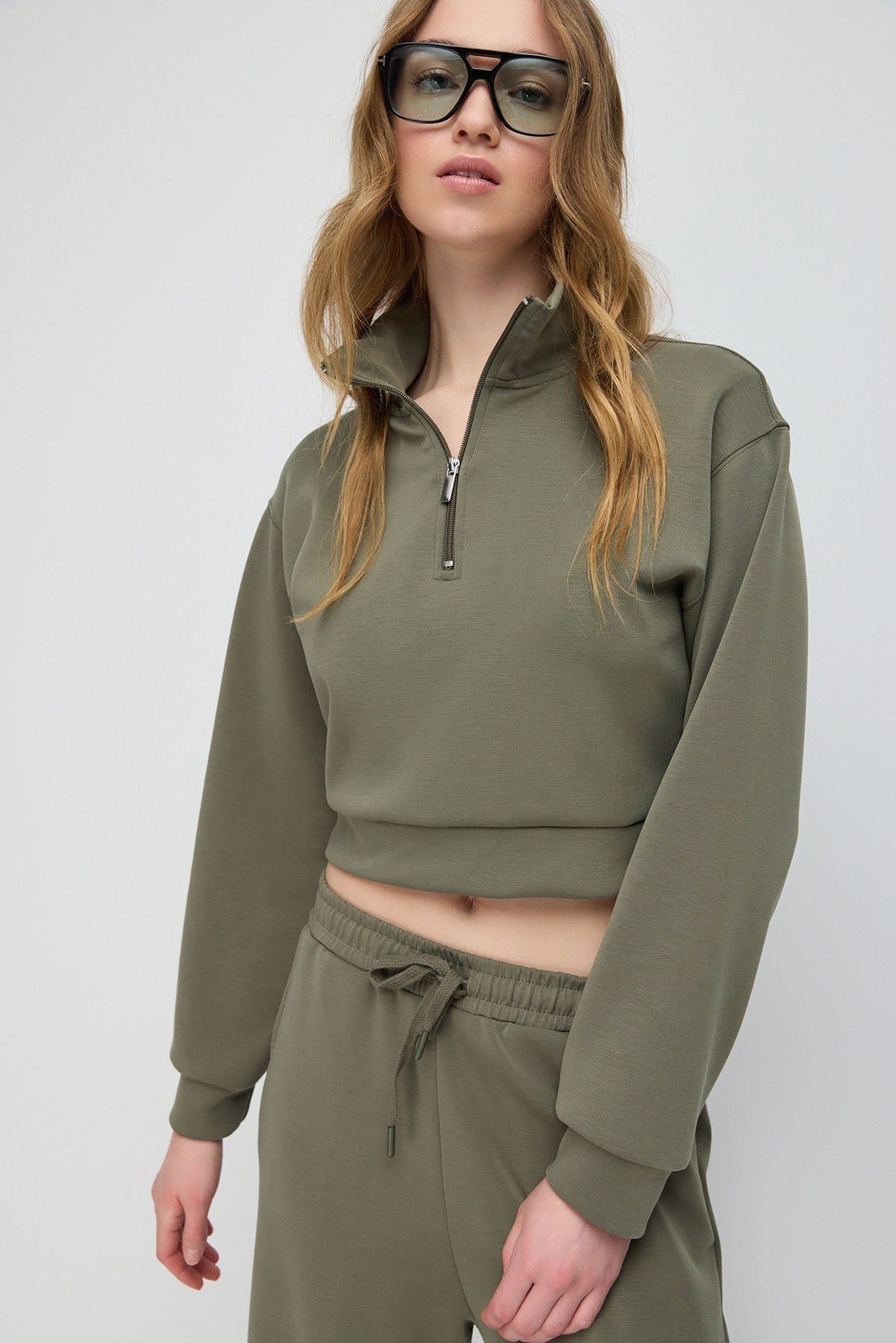 Sweatshirt mit halbem Reißverschluss