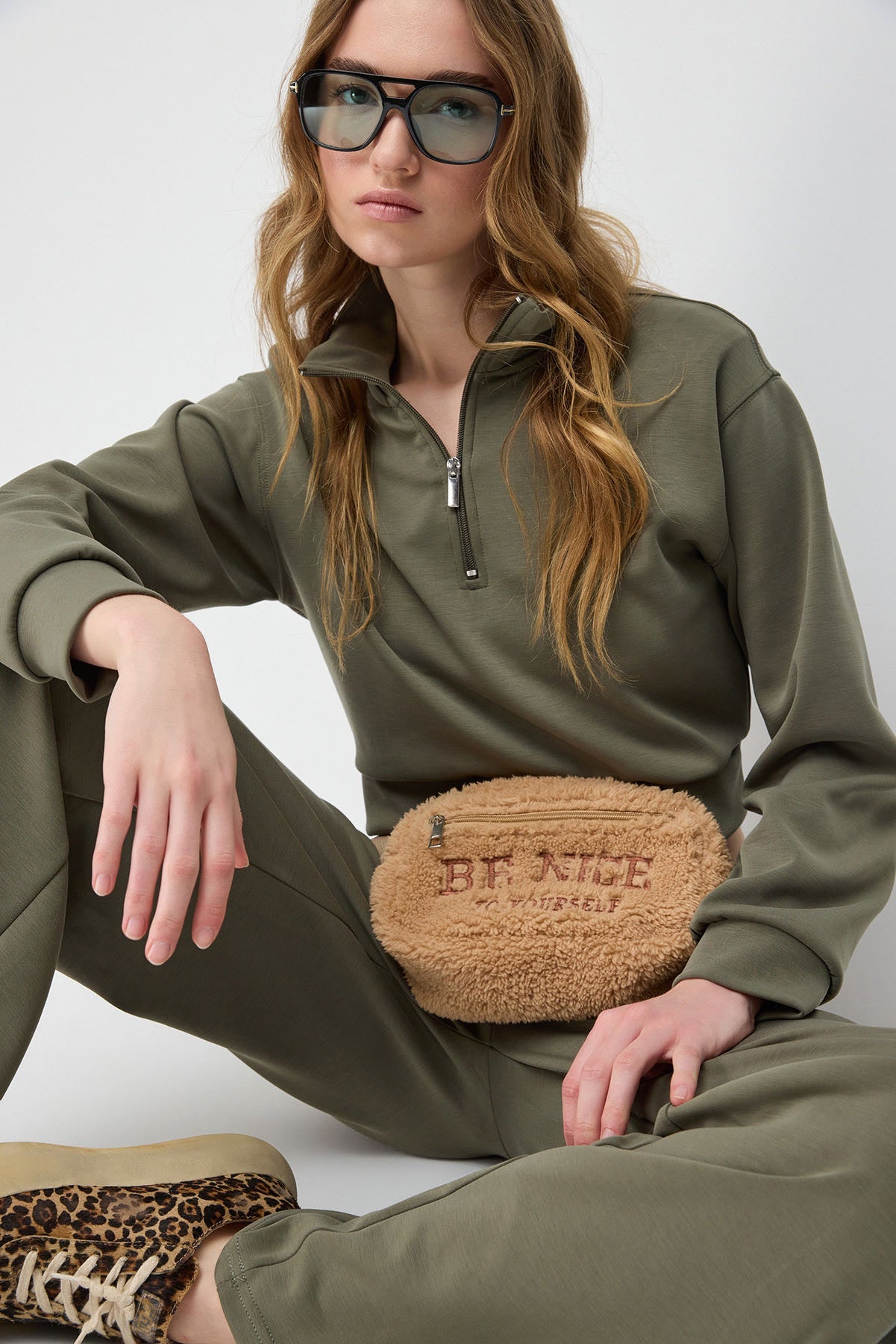 Sweatshirt mit halbem Reißverschluss