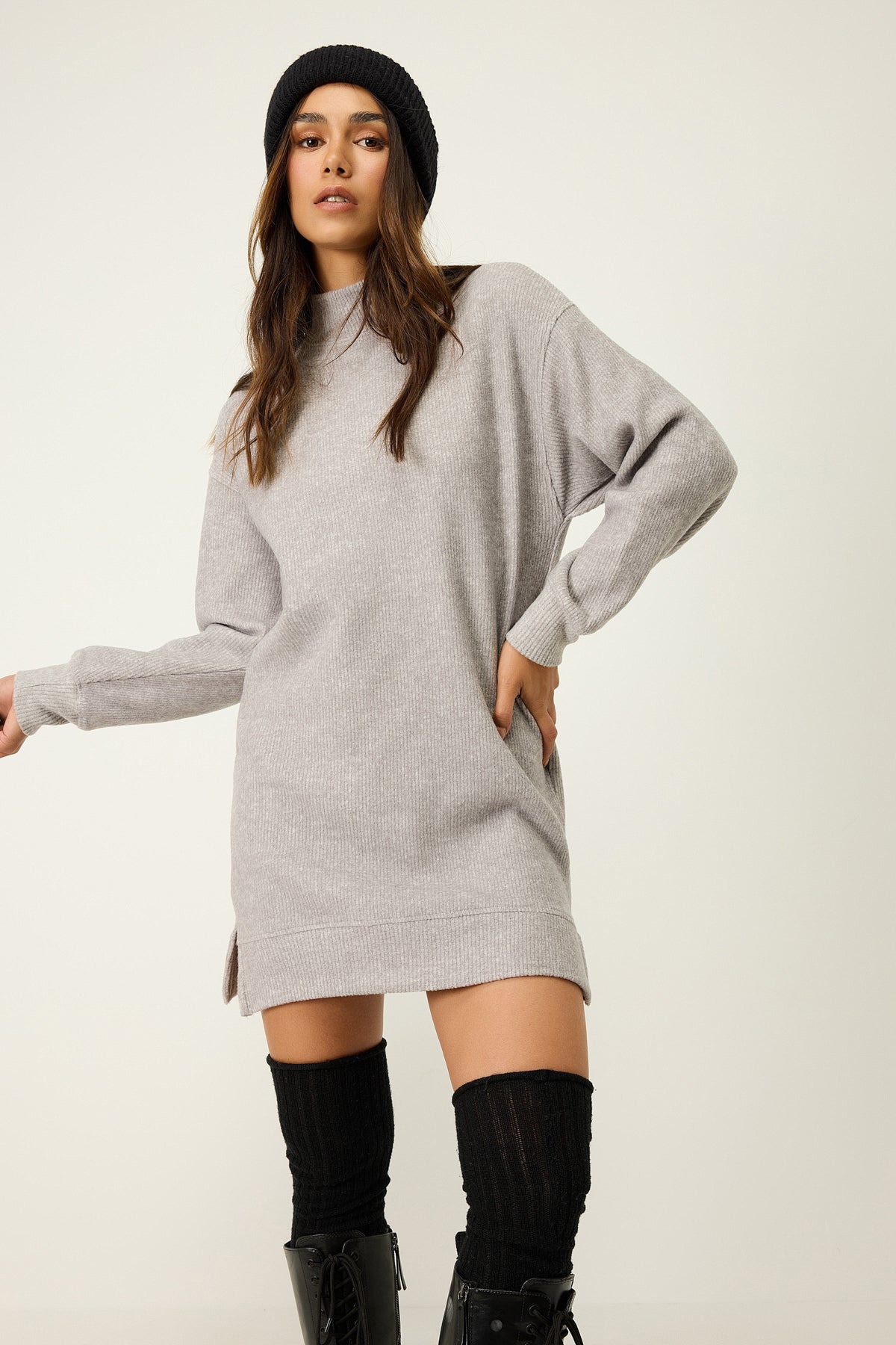Kleid mit halbem Rollkragen
