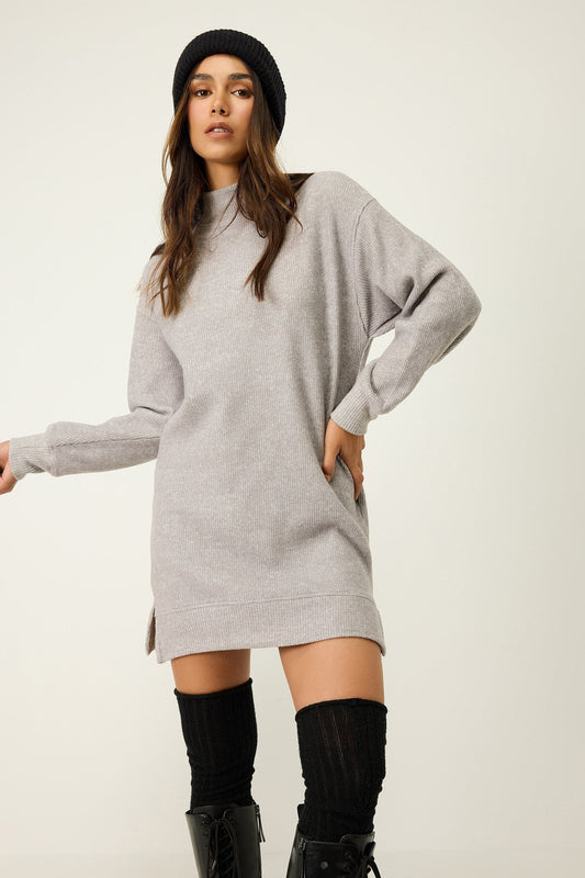 Kleid mit halbem Rollkragen