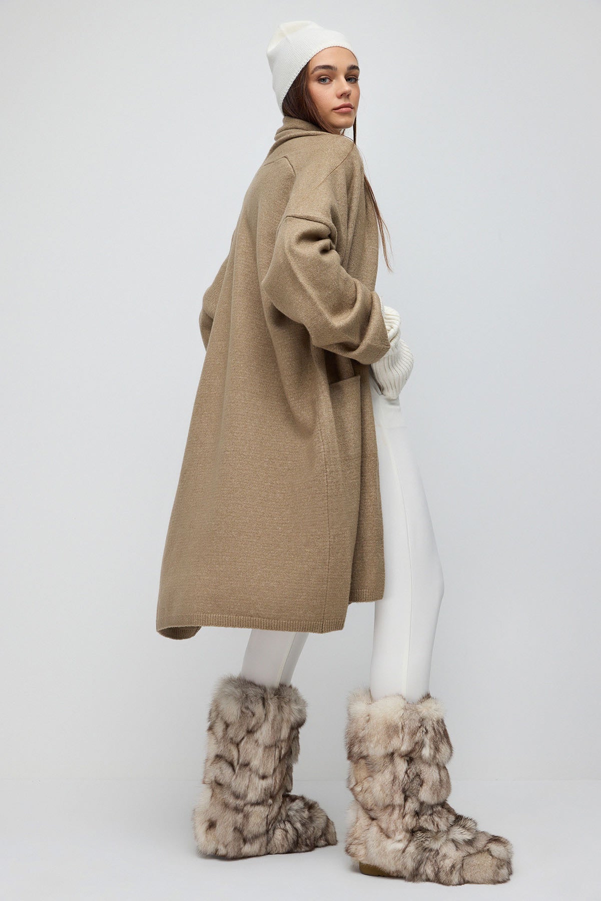 Langer Strickcardigan mit Taschen