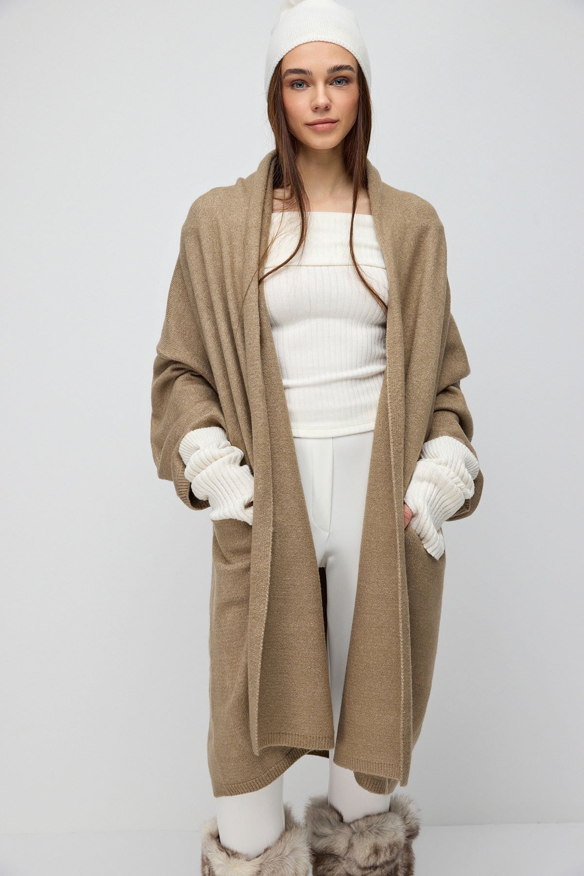 Langer Strickcardigan mit Taschen
