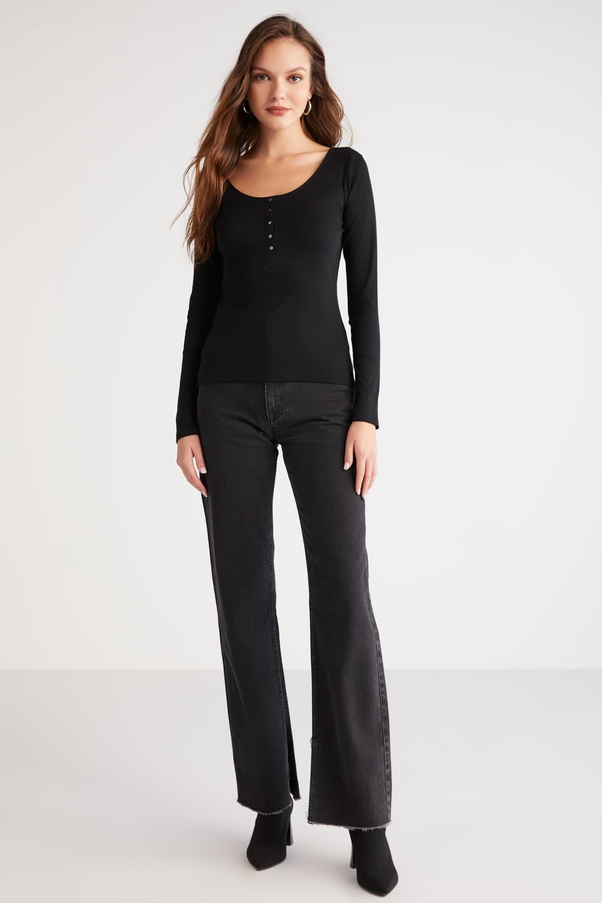 ETHIQUET Damen Gerippte Figurbetonte Knopfbluse Schwarz