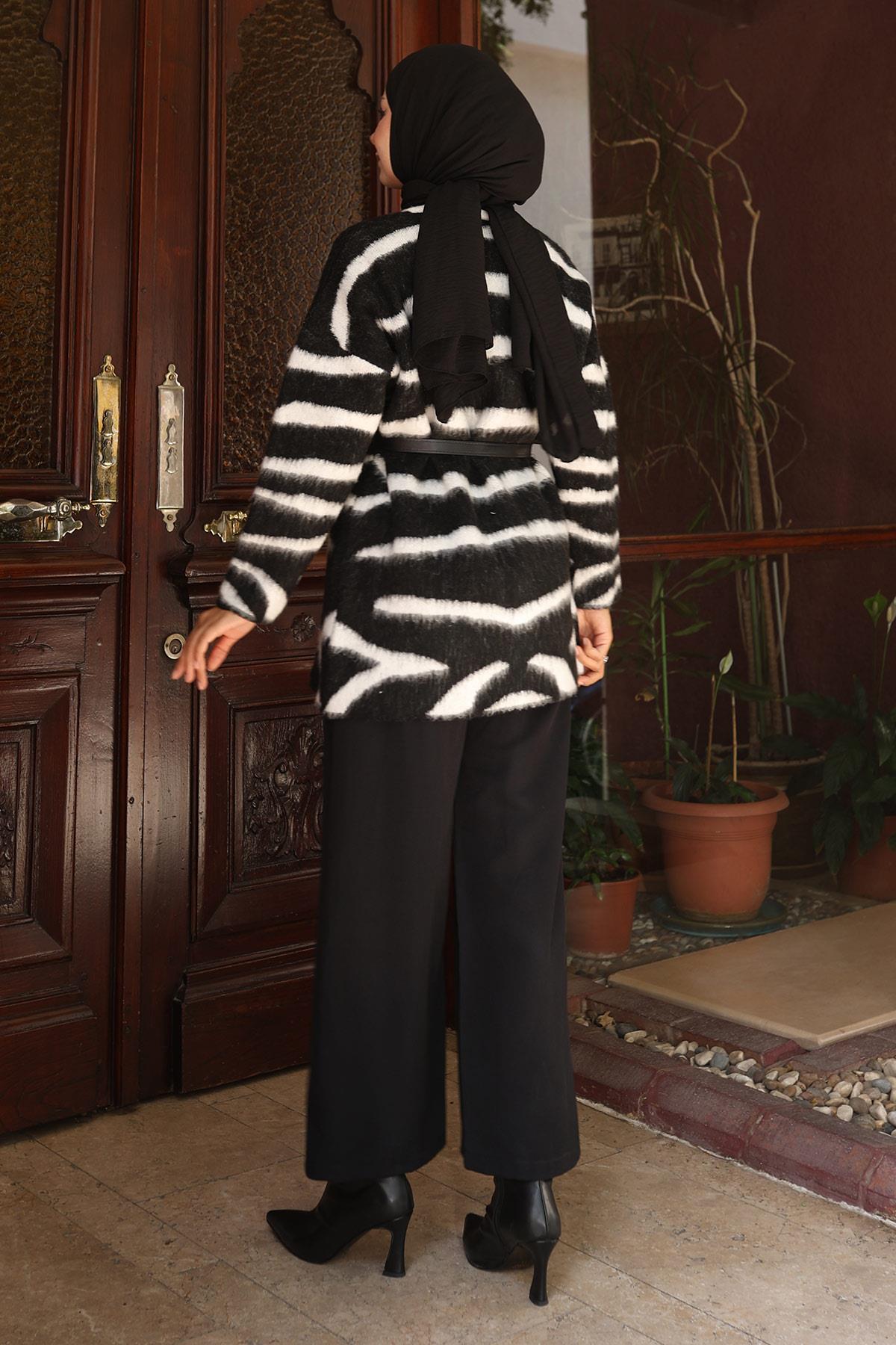 Schwarzes Zebra-Print-Strickset - UK 6154