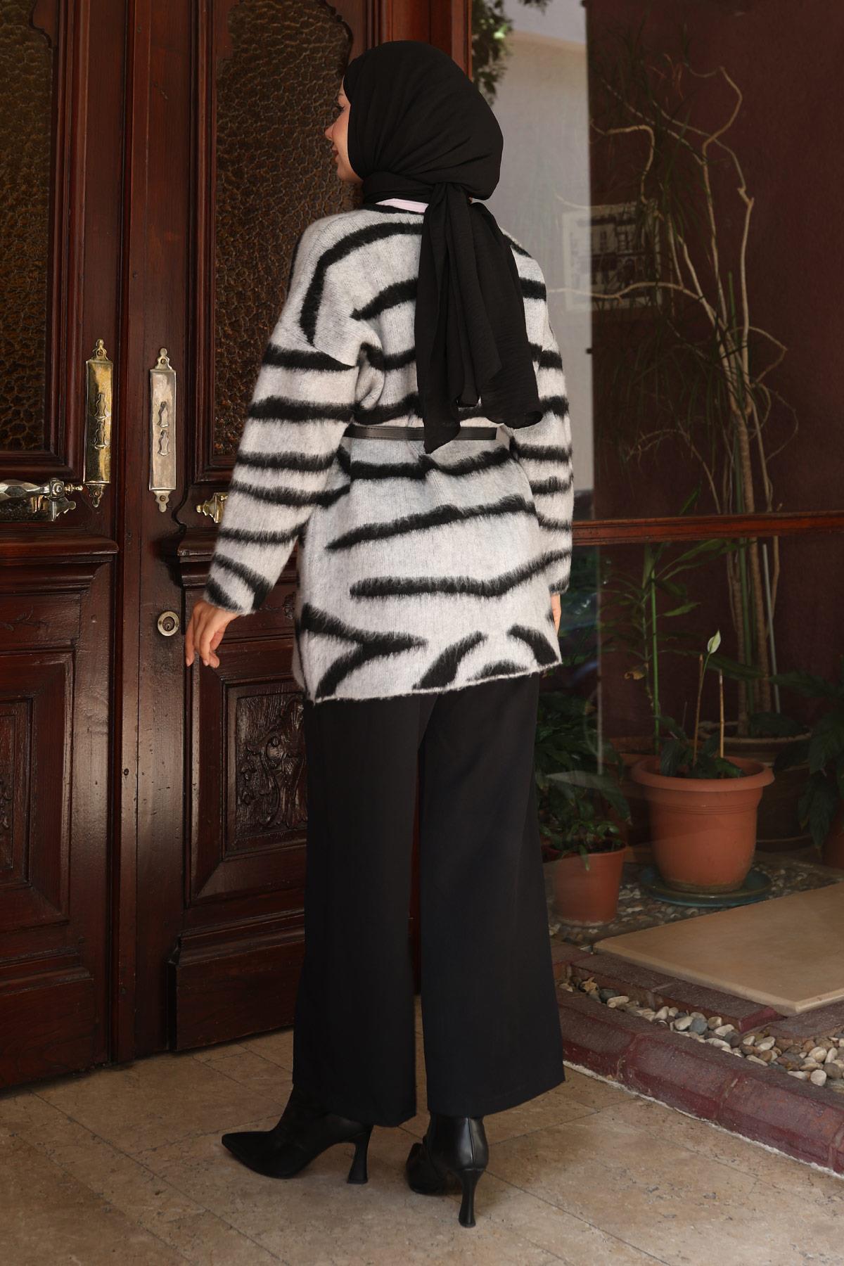 Schwarzes Zebra-Print-Strickset - UK 6154