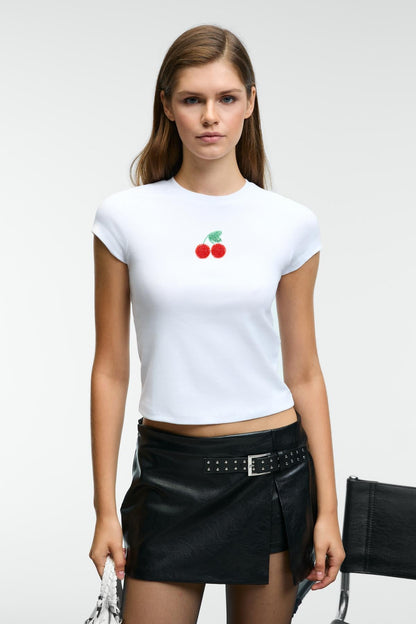 ZEFIRA Damen Slim Tee mit Perlen