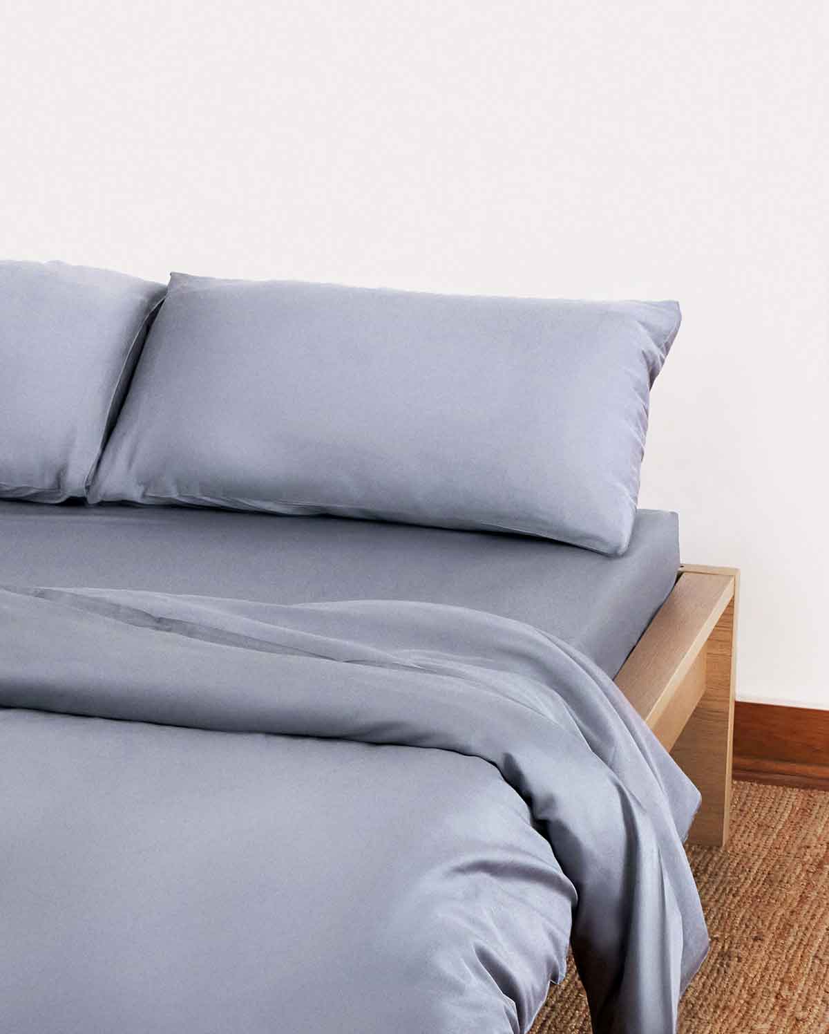 Lavish Sateen - Core Bedding Set - Dark Grey