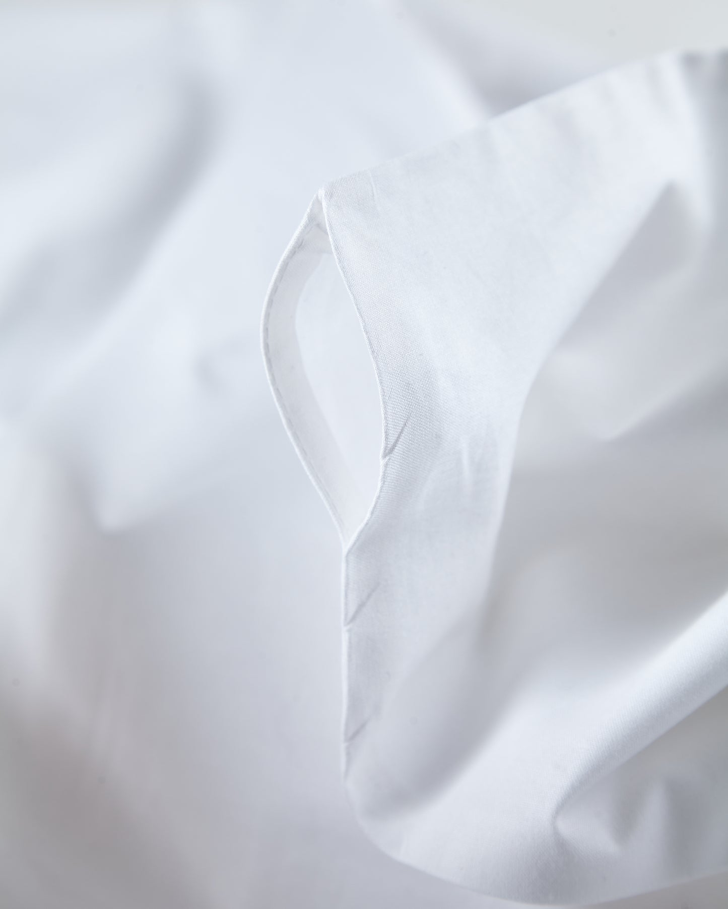 Classic Percale - Fitted Sheet Set- White with Peach Piped Edge