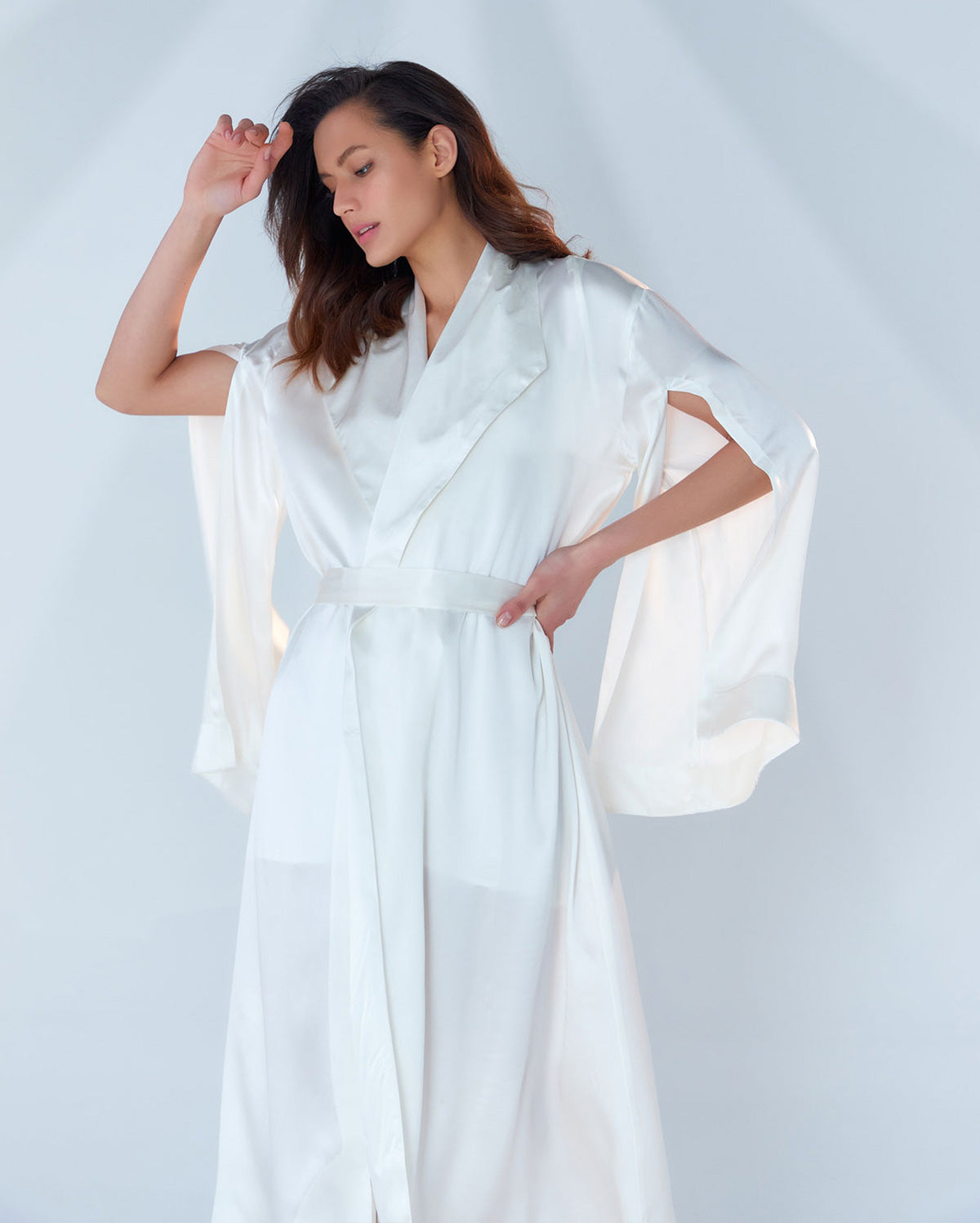 Silk Dressing Gown | Vintage Look In Pearl Color | Ocoza
