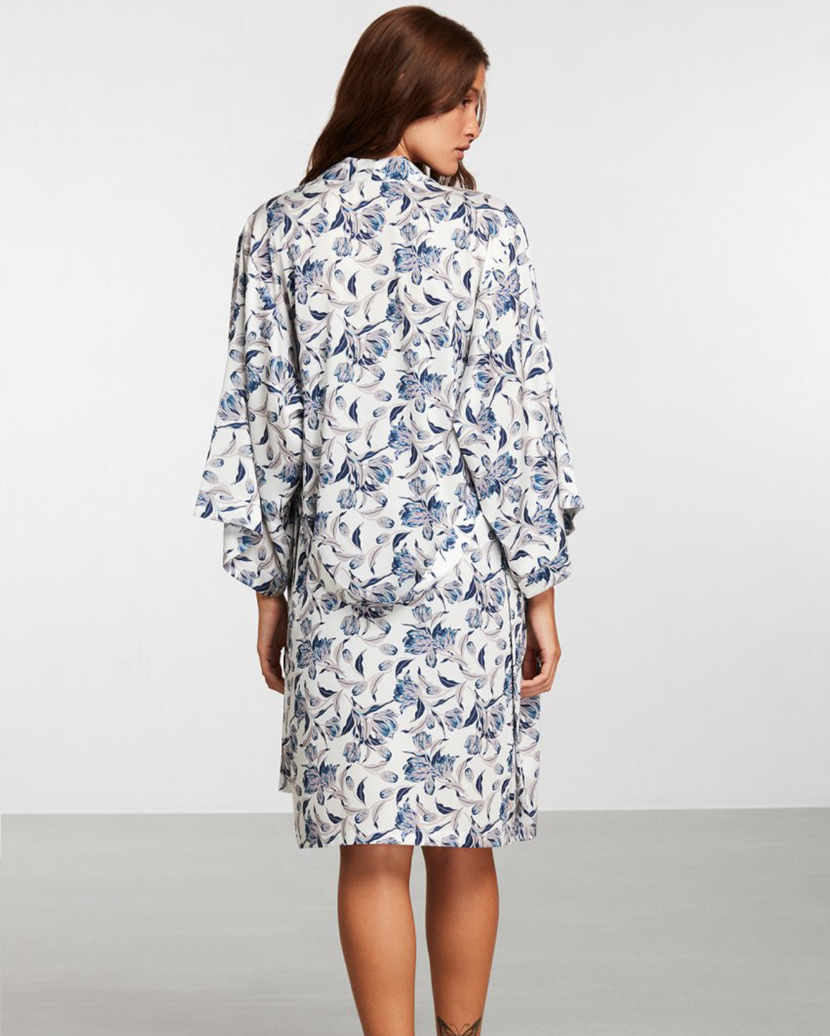 Patterned Dressing Gown - Blue & White