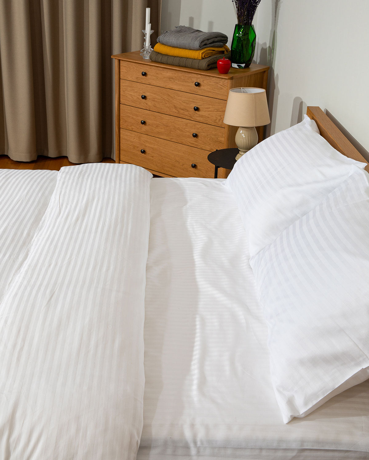 Sateen Stripe - Core Bedding Set (Flat) - White
